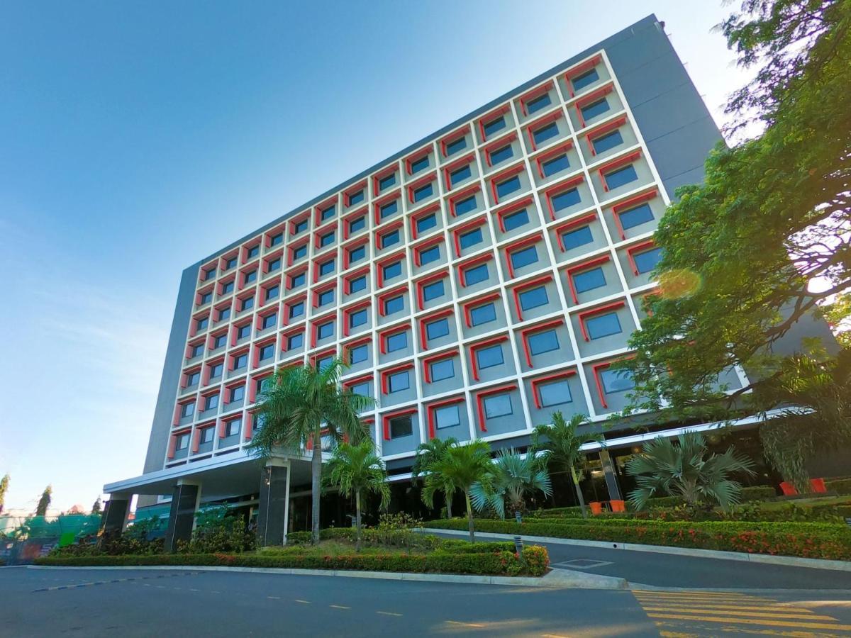 Holiday Inn Express Port Moresby By Ihg Porto Moresby Exterior foto